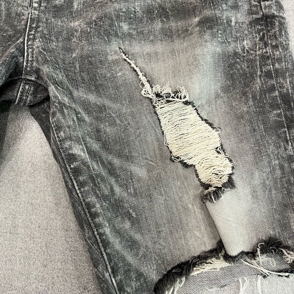 [W32] American Eagle Outfitters Extreme Flex Denim Shorts Gray Distressed Zip - Picture 2 of 8